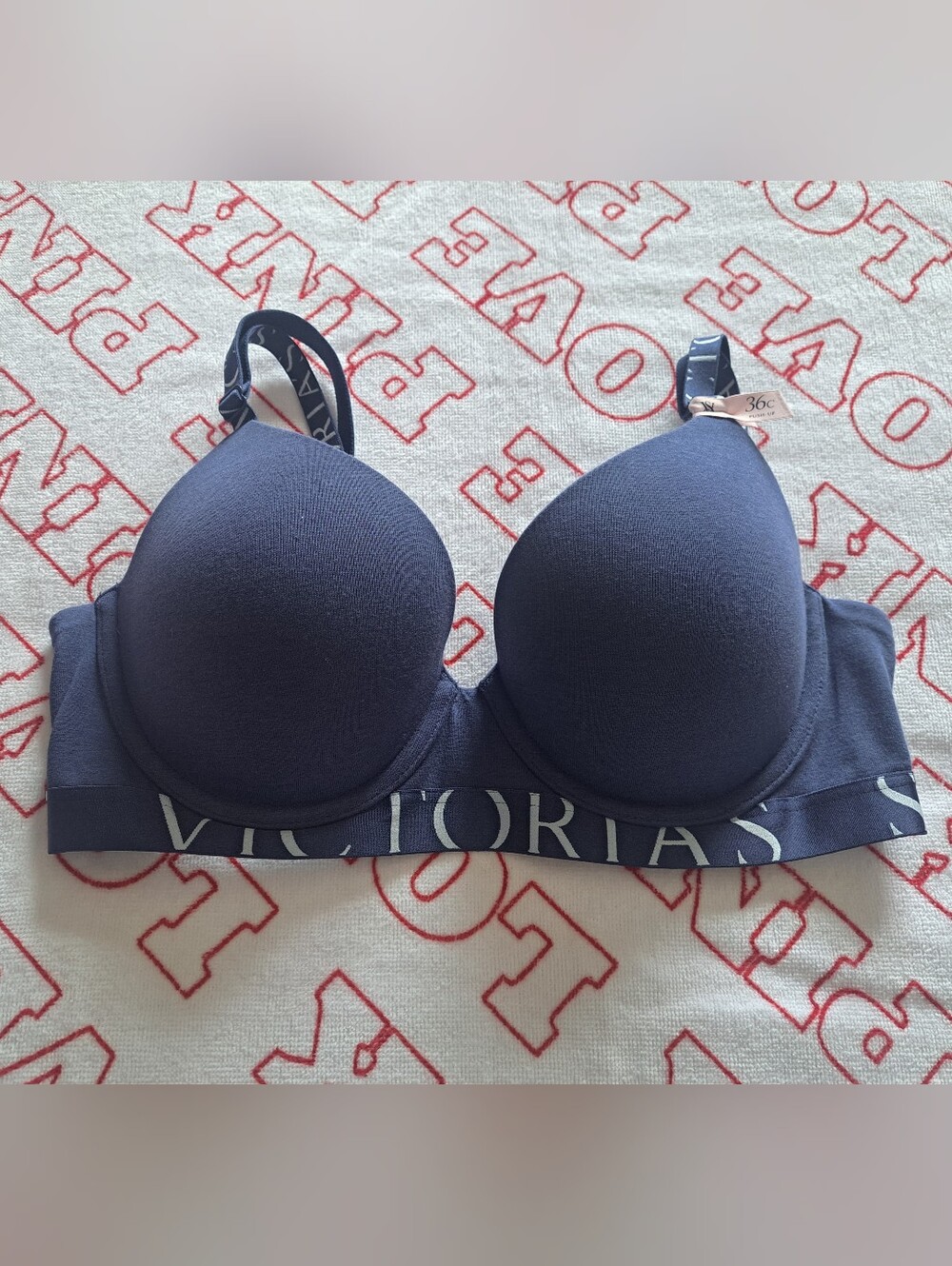 VS Push-up bra (36C) NWT